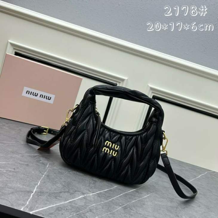 Picture of Miu Miu Handbags _SKUfw184961198fw